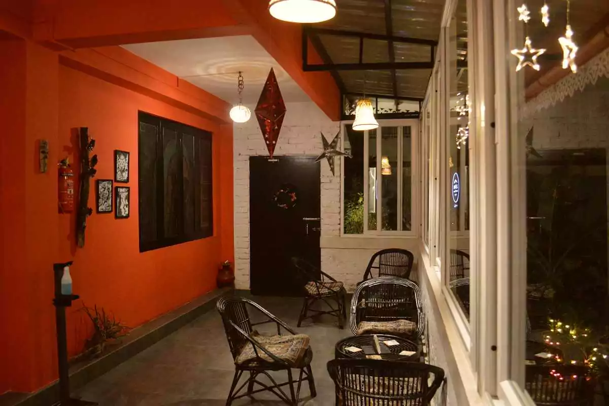 lounge and library