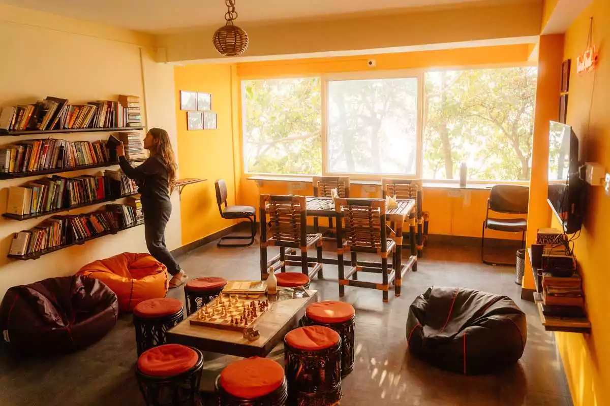 lounge and library